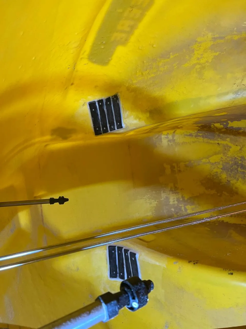 Fotografie 15 z opravy — Oprava nádrže postřikovače John Deere 832