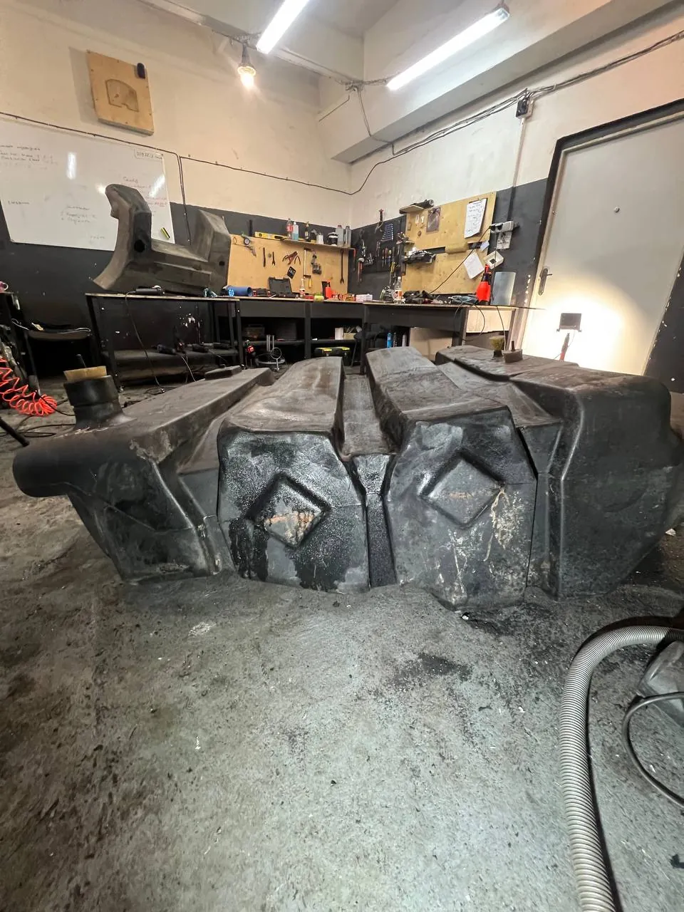 Fotografie 11 z opravy — Oprava palivové nádrže John Deere — prosinec 2023