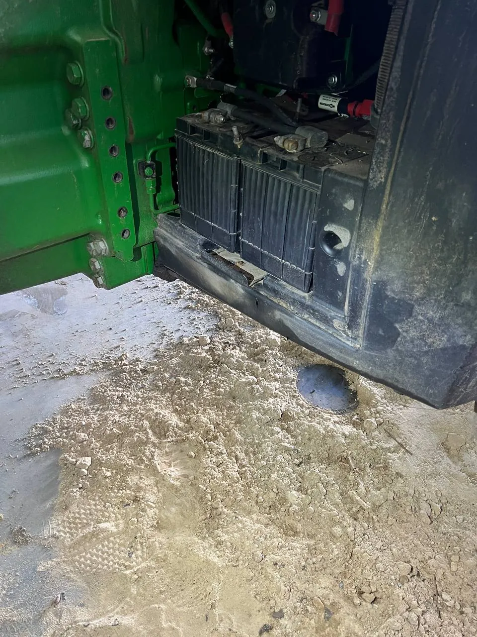 Palivová nádrž — John Deere 8R 340