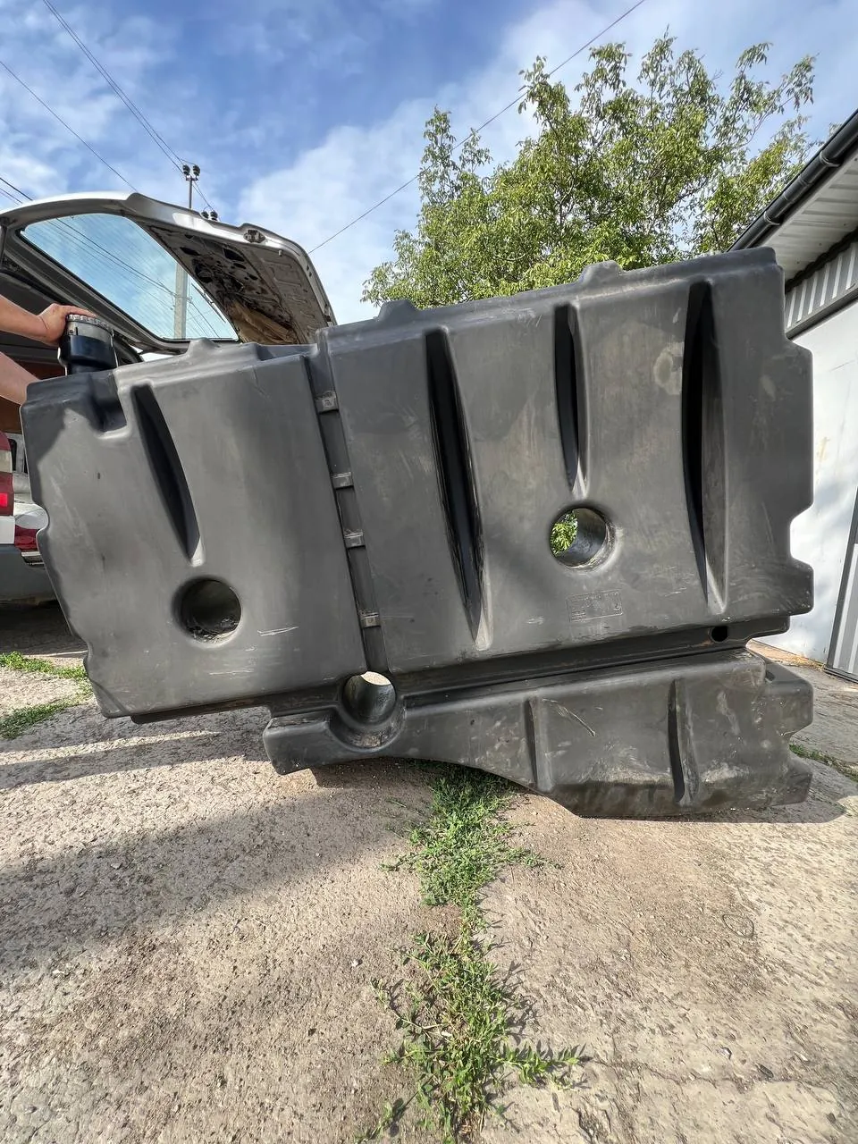Fotografie 4 z opravy — Oprava palivové nádrže Claas Lexion 550