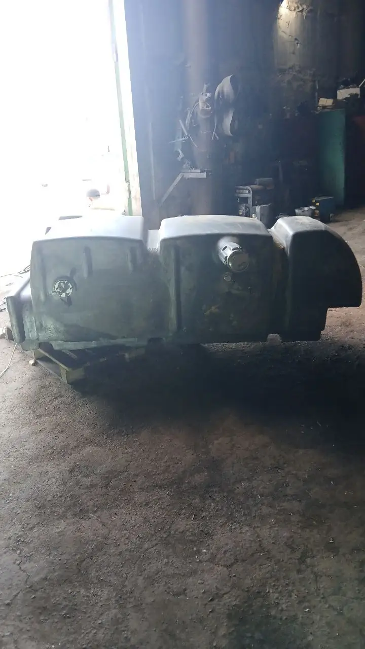 Palivová nádrž — New Holland CX 8/80