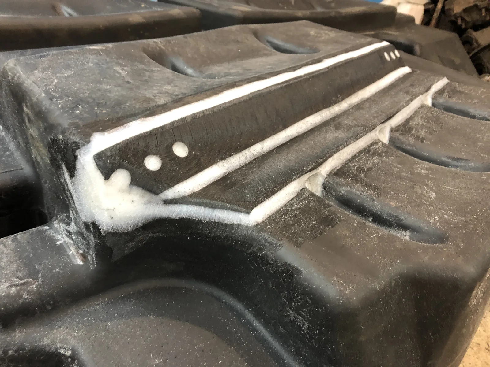 Modernizovaná palivová nádrž Claas Lexion po opravě